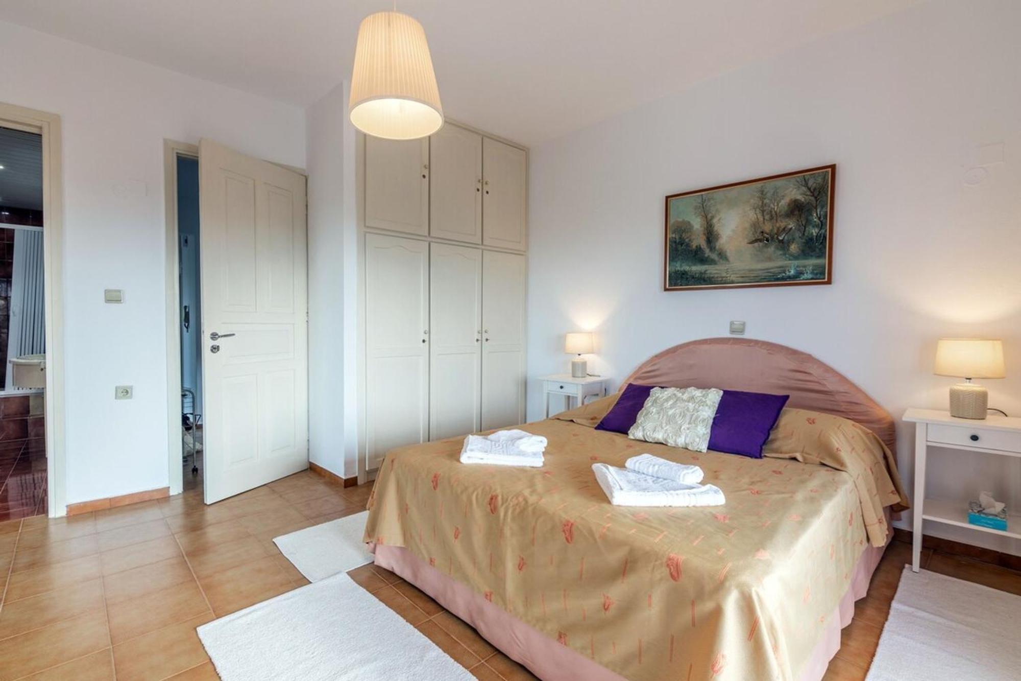 Amazing Villa Chrysanthi With Private Pool In Heraklion Epano Vathia Bagian luar foto