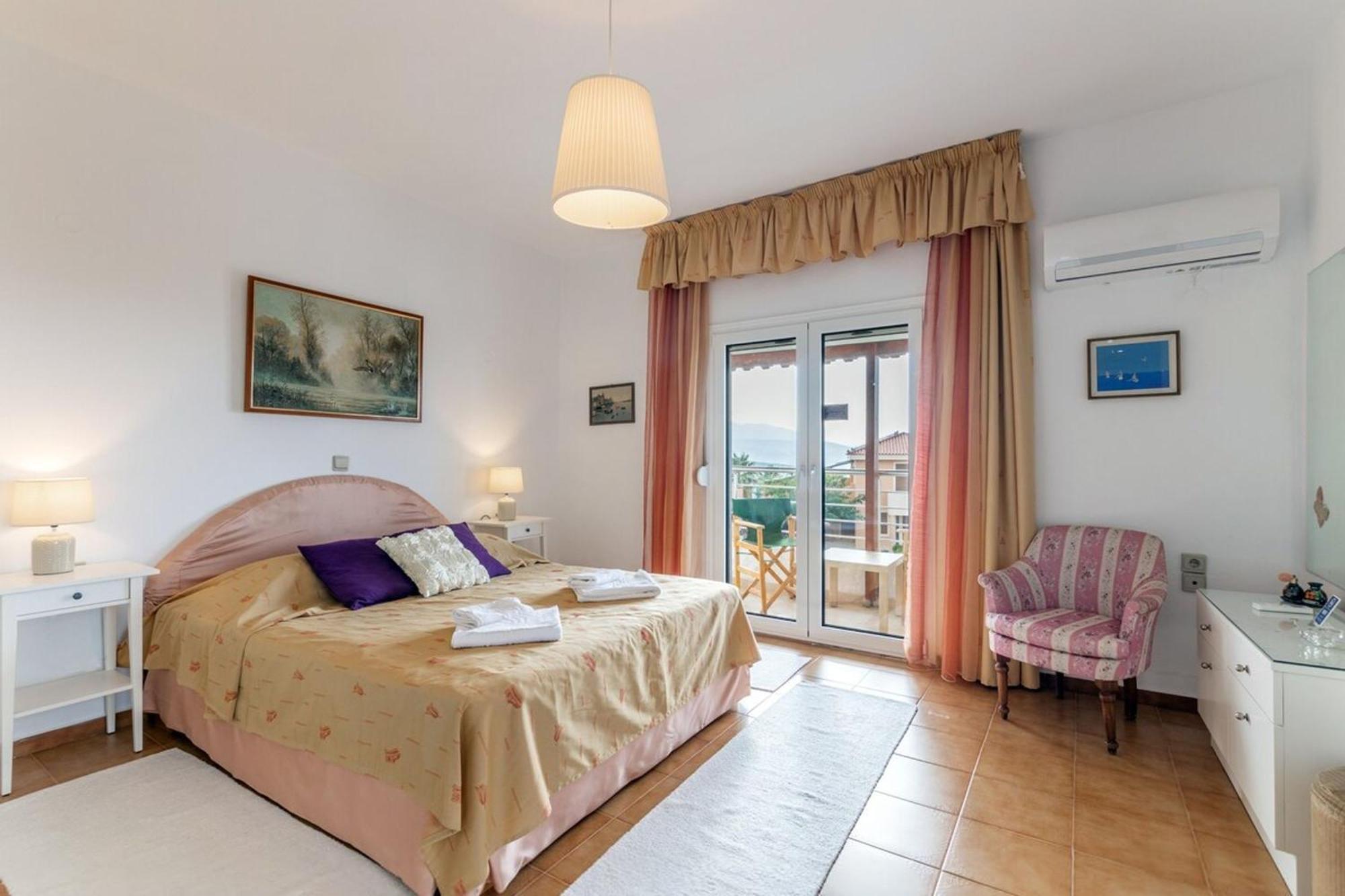 Amazing Villa Chrysanthi With Private Pool In Heraklion Epano Vathia Bagian luar foto
