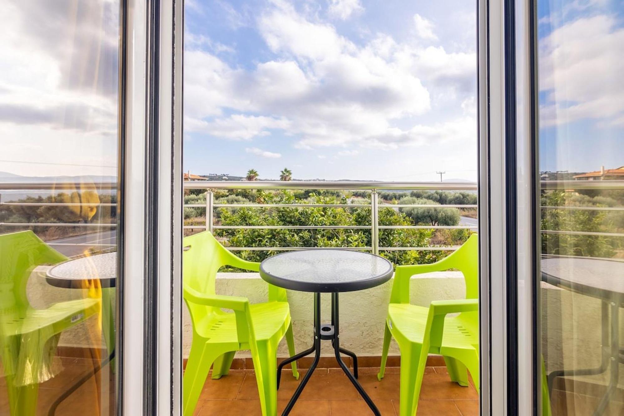 Amazing Villa Chrysanthi With Private Pool In Heraklion Epano Vathia Bagian luar foto